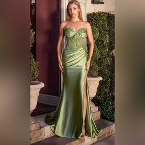 NWT Ladivine KV1132 BEAUTIFUL Greenery Floor Length Prom Dress Size 2 FAST SHIP